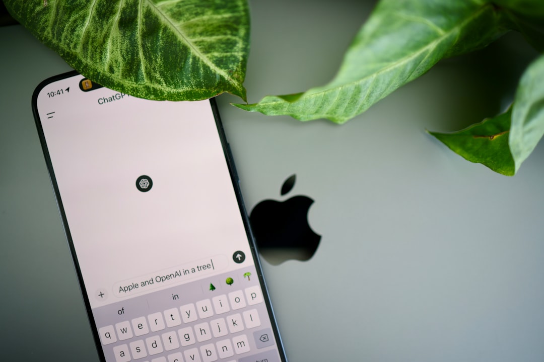 Apple demanda a OpenAI por robo de secretos tecnológicos
