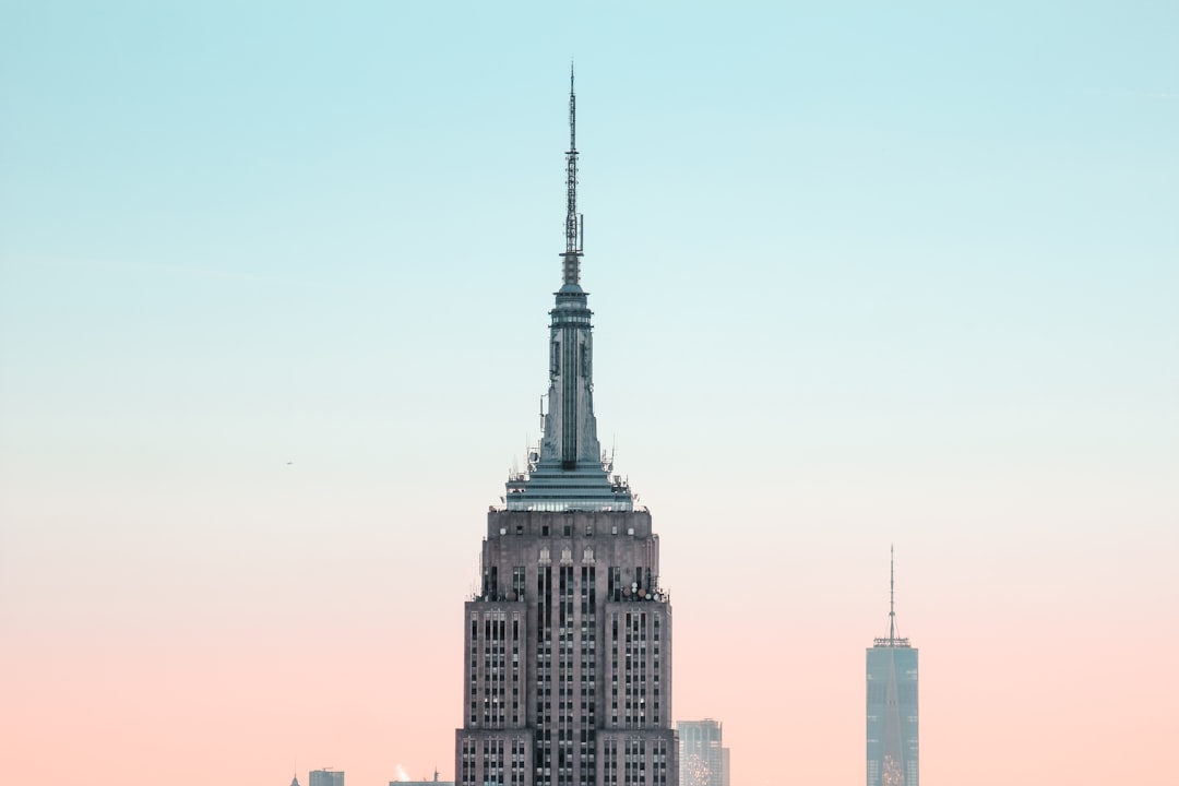 Nueva York pausa construcción de centros de datos por IA
